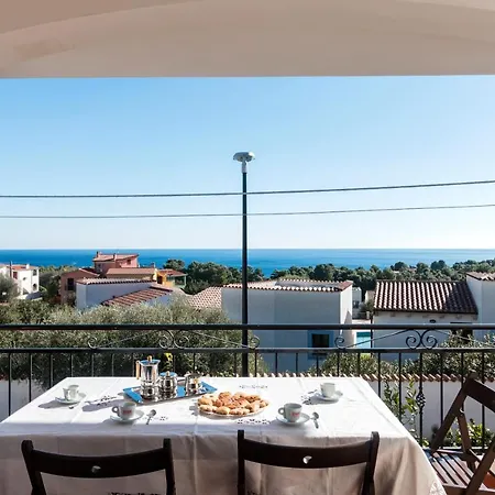 La Punta Apartment *